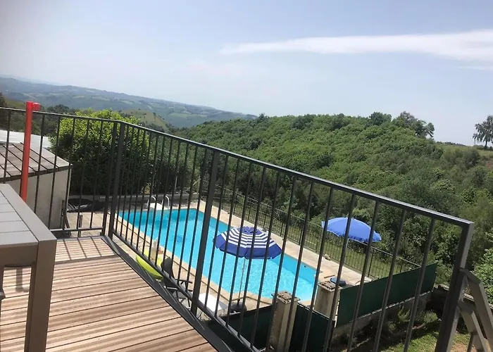 Lacouty, Le Paradis Vous Attend!