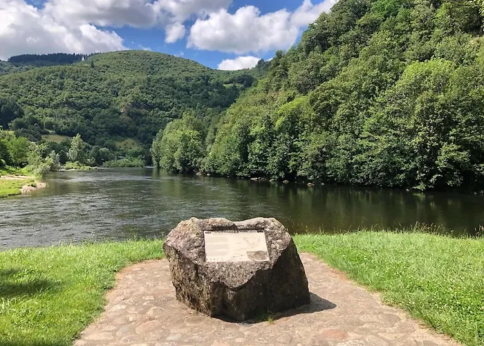 Lacouty, Le Paradis Vous Attend! * Junhac